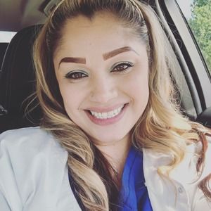 Meet your Posher, Cynthia